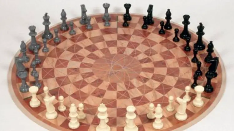 Three Player Chess