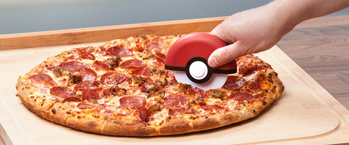 Poké Ball Pizza Cutter